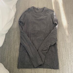Gray size 4 swiftly tech long sleeve lululemon shirt